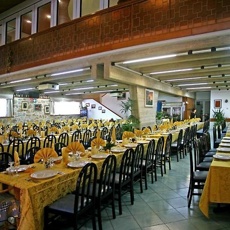 Albergo Ristorante Il Pescatore Villetta Barrea Exterior foto